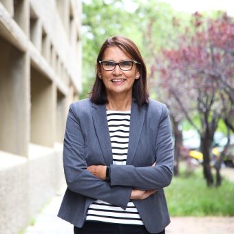 Prof Linda Ronnie